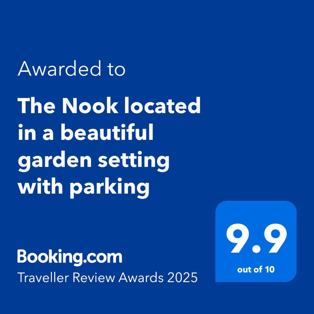 Вилла The Nook Located In A Beautiful Garden Setting With Parking Стратфорд-апон-Эйвон Экстерьер фото